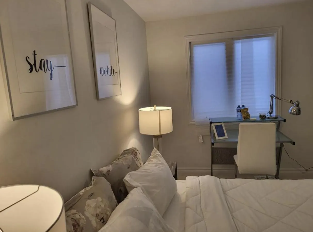 New Luxury Home Ottawa 0*,  Kanada